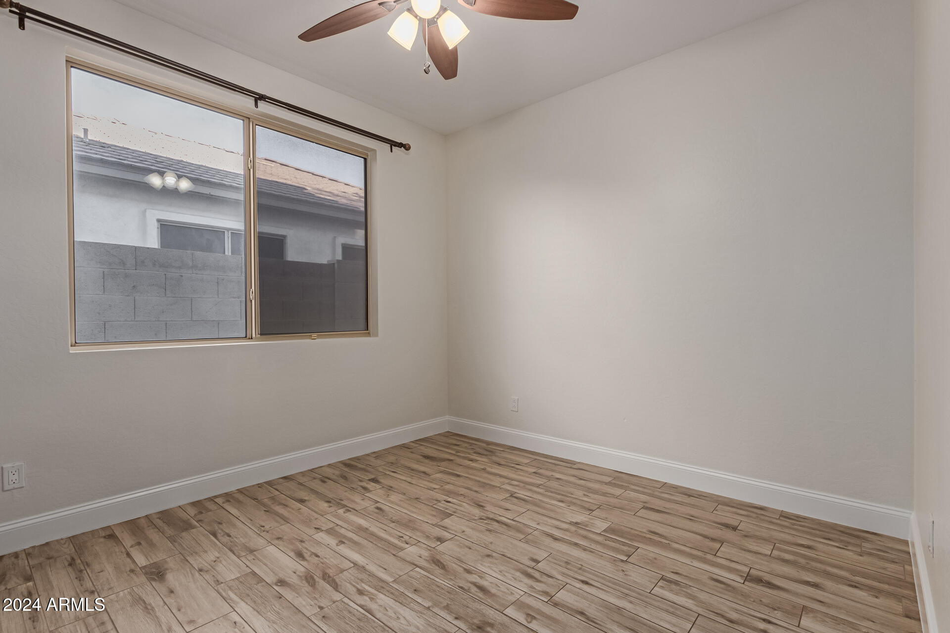 563 East Krista Way Tempe, AZ 85284 - Photo 31 of 50 Bedroom 2