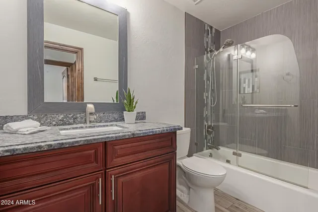 $829,900 | 563 East Krista Way, Tempe, AZ 85284