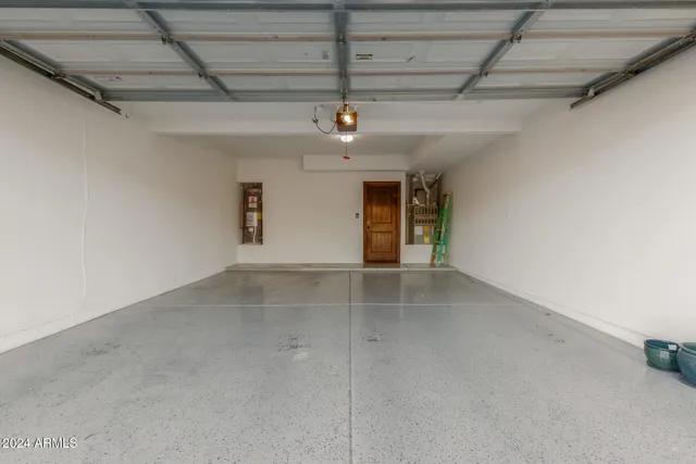 $829,900 | 563 East Krista Way, Tempe, AZ 85284