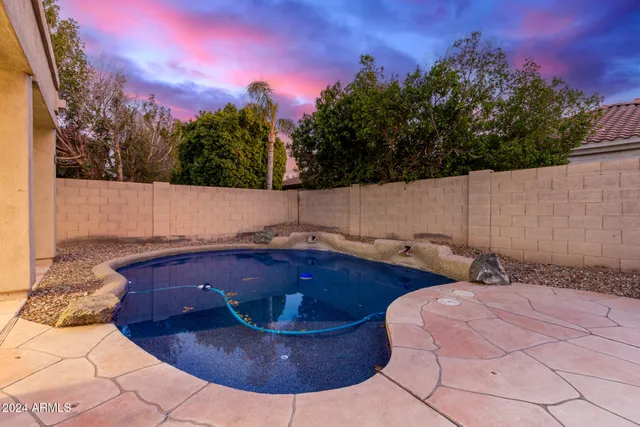 $829,900 | 563 East Krista Way, Tempe, AZ 85284