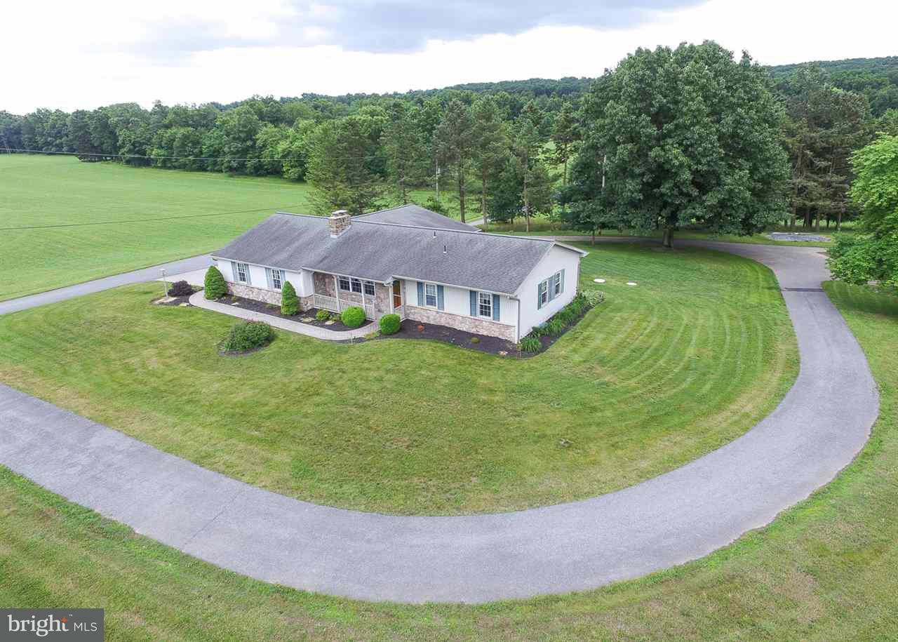 3818 Roundtop Road Elizabethtown, PA 17022 - Photo 4 of 25 Gallery Image 4