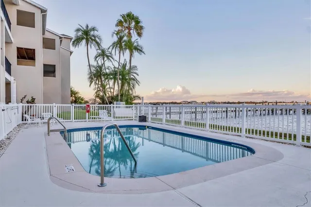 a view of ocean with city view