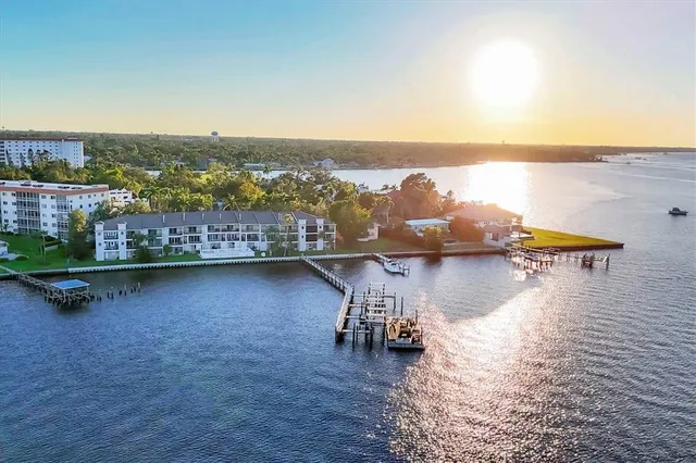 $699,000 | 1602 Point Pleasant Avenue West, Bradenton, FL 34205