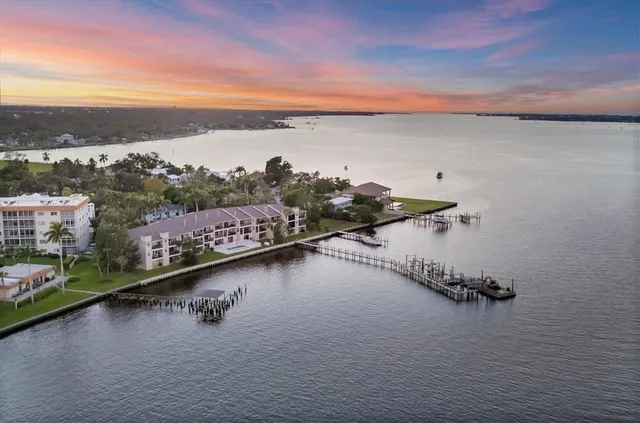 $699,000 | 1602 Point Pleasant Avenue West, Bradenton, FL 34205