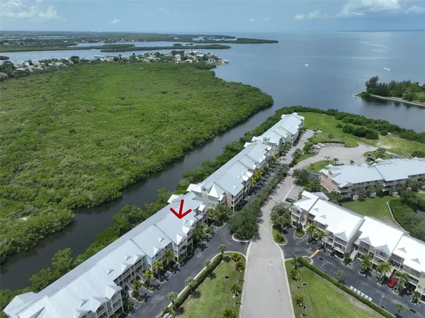 $295,000 | 3226 Mangrove Point Drive, Ruskin, FL 33570