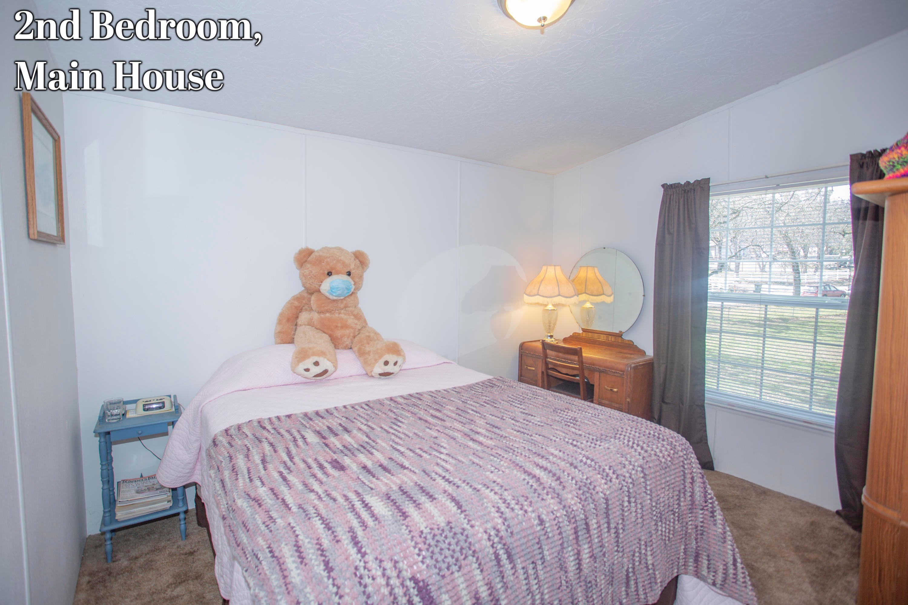 8547 Blackwell Road Central Point, OR 97502 - Photo 13 of 29 3Y9A5916