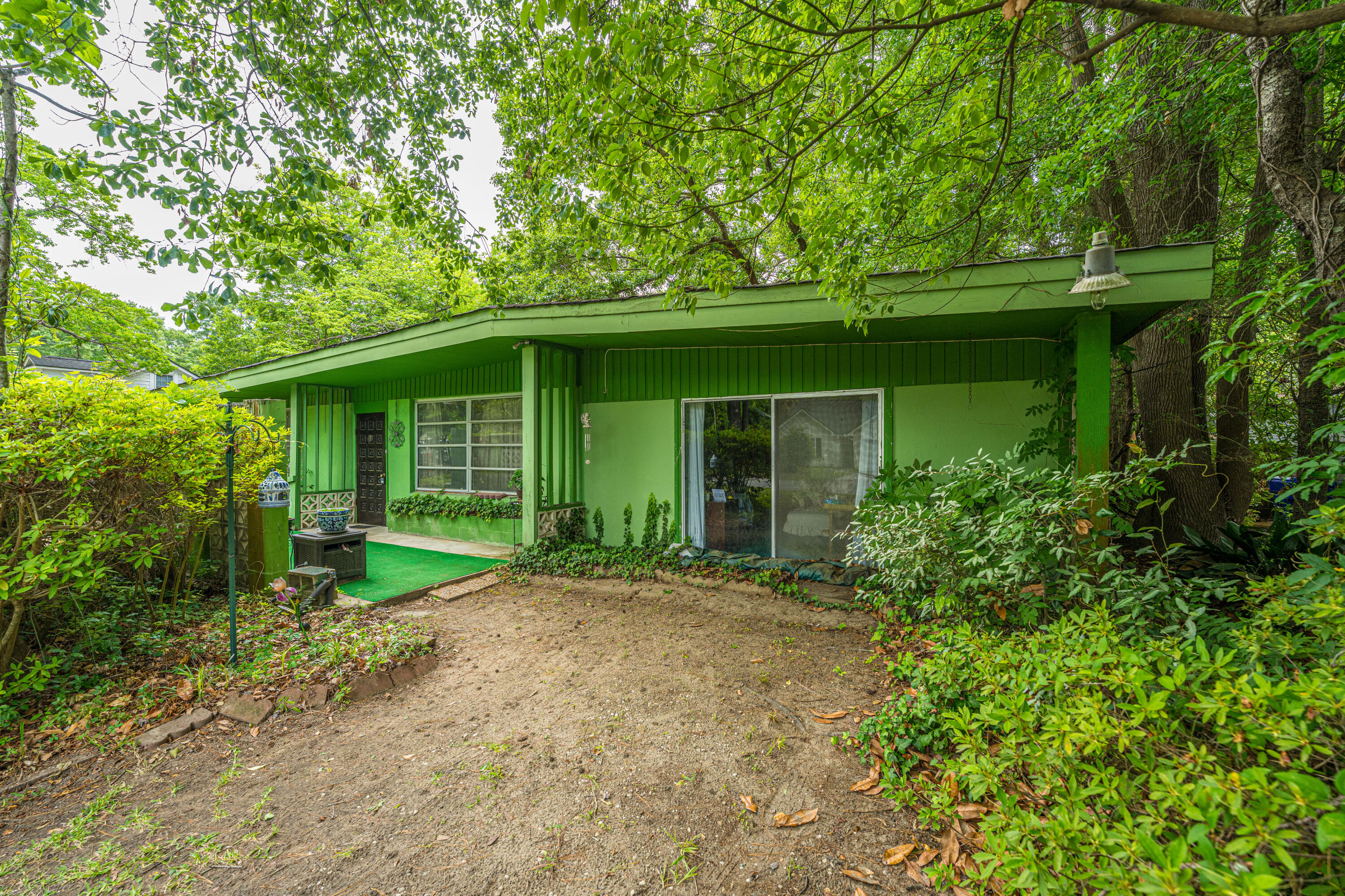 1711 Jessamine Road Charleston, SC 29407 - Photo 1 of 23 1711JessamineRd001