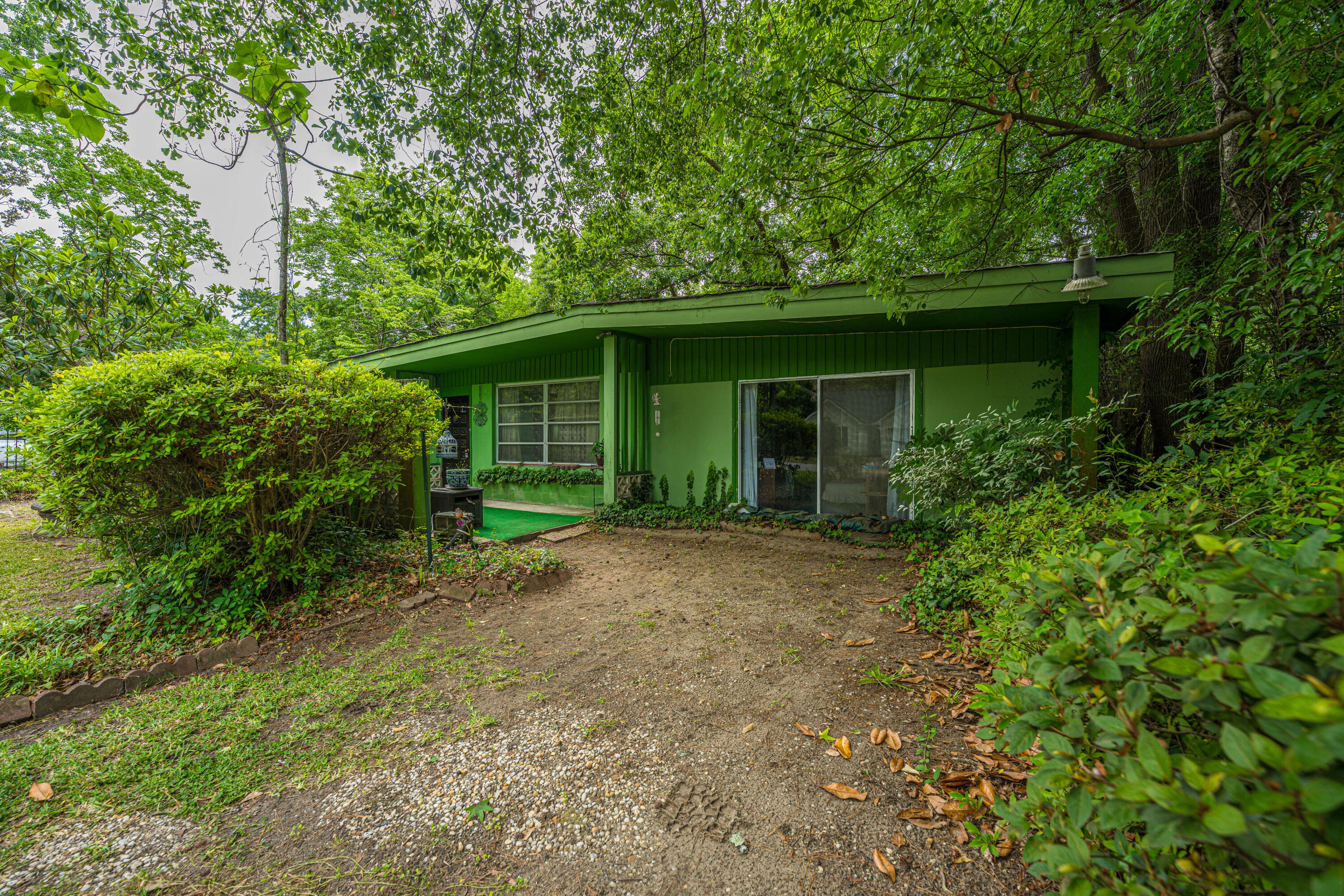 1711 Jessamine Road Charleston, SC 29407 - Photo 3 of 23 1711JessamineRd005