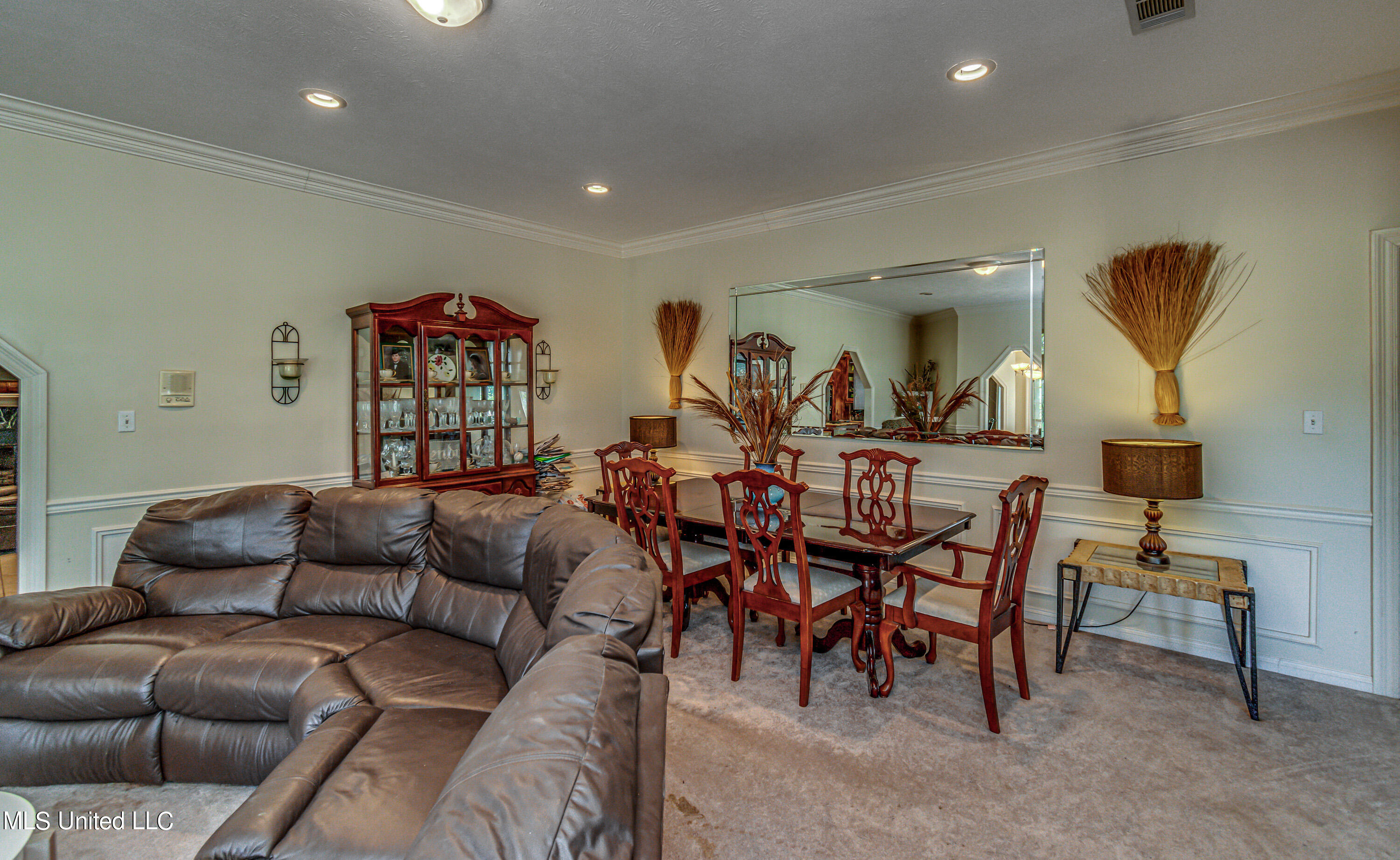 191 Springridge Place Yazoo City, MS 39194 - Photo 7 of 56 Living + Dining