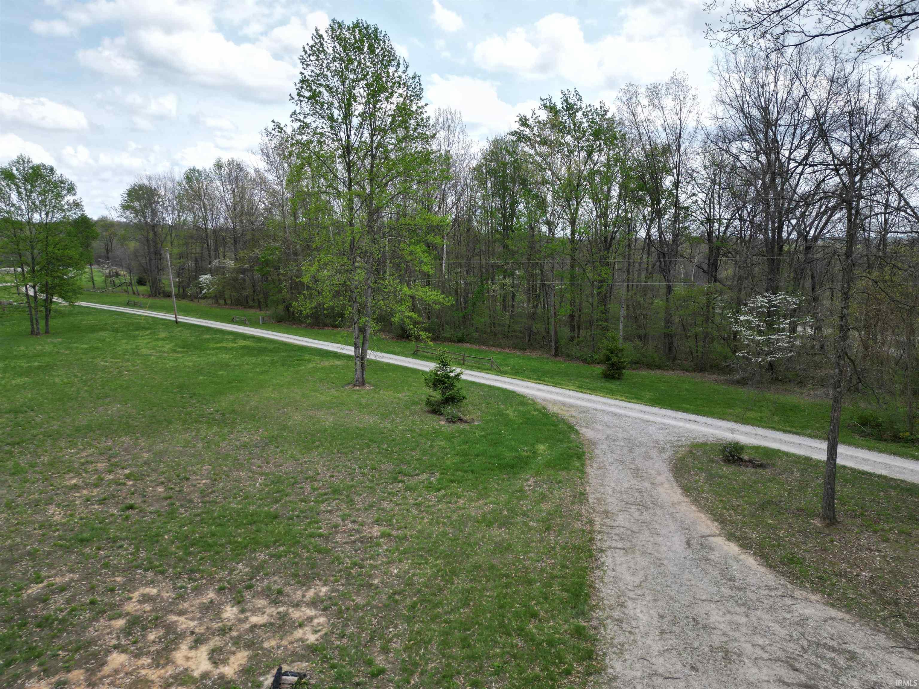 2 East Pine Road Bloomfield, IN 47424 - Photo 4 of 6