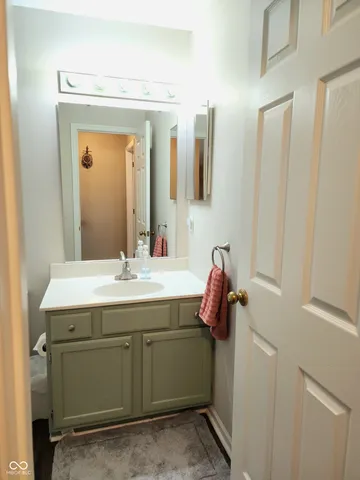 $179,900 | 8720 Yardley Court, Unit 205, Indianapolis, IN 46268