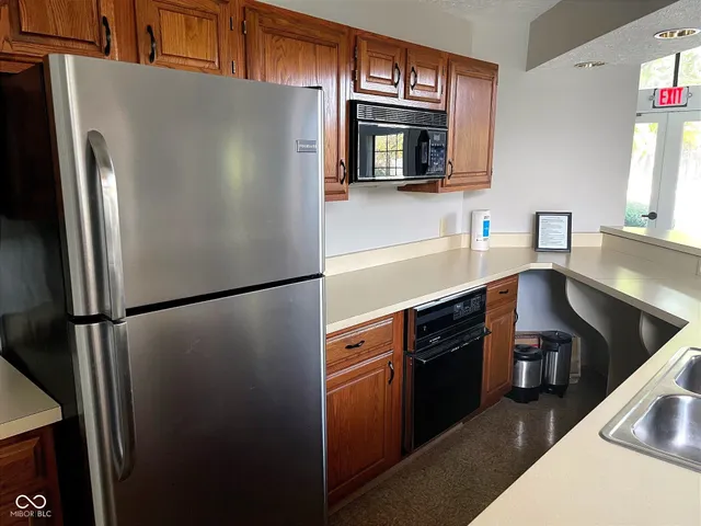 $179,900 | 8720 Yardley Court, Unit 205, Indianapolis, IN 46268