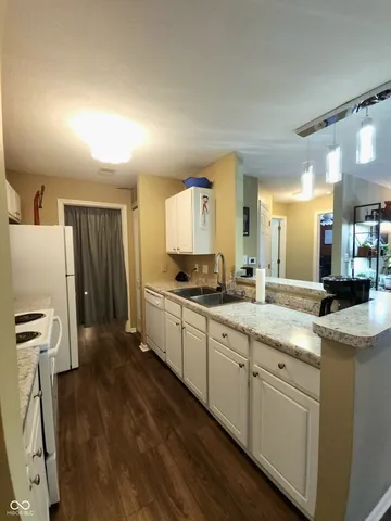 $179,900 | 8720 Yardley Court, Unit 205, Indianapolis, IN 46268