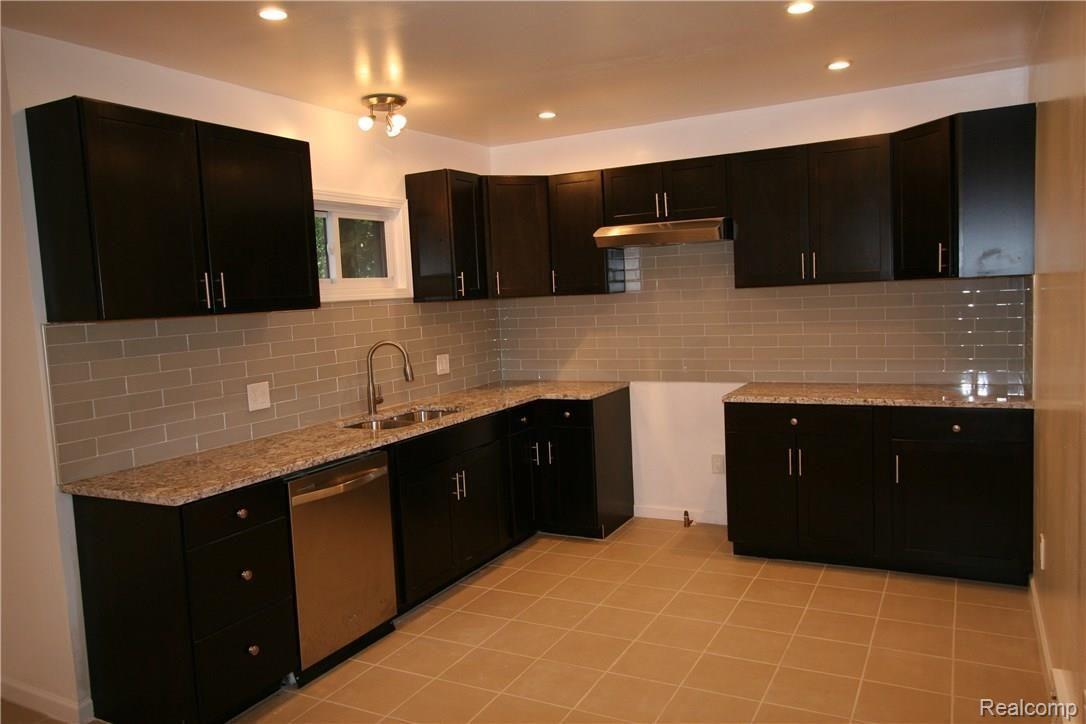 14728 Rutland Street Detroit, MI 48227 - Photo 28 of 28 IMG_4441.jpg