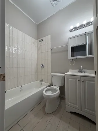 $1,000 | 24 North Pulaski Road, Unit 1F, Chicago, IL 60624