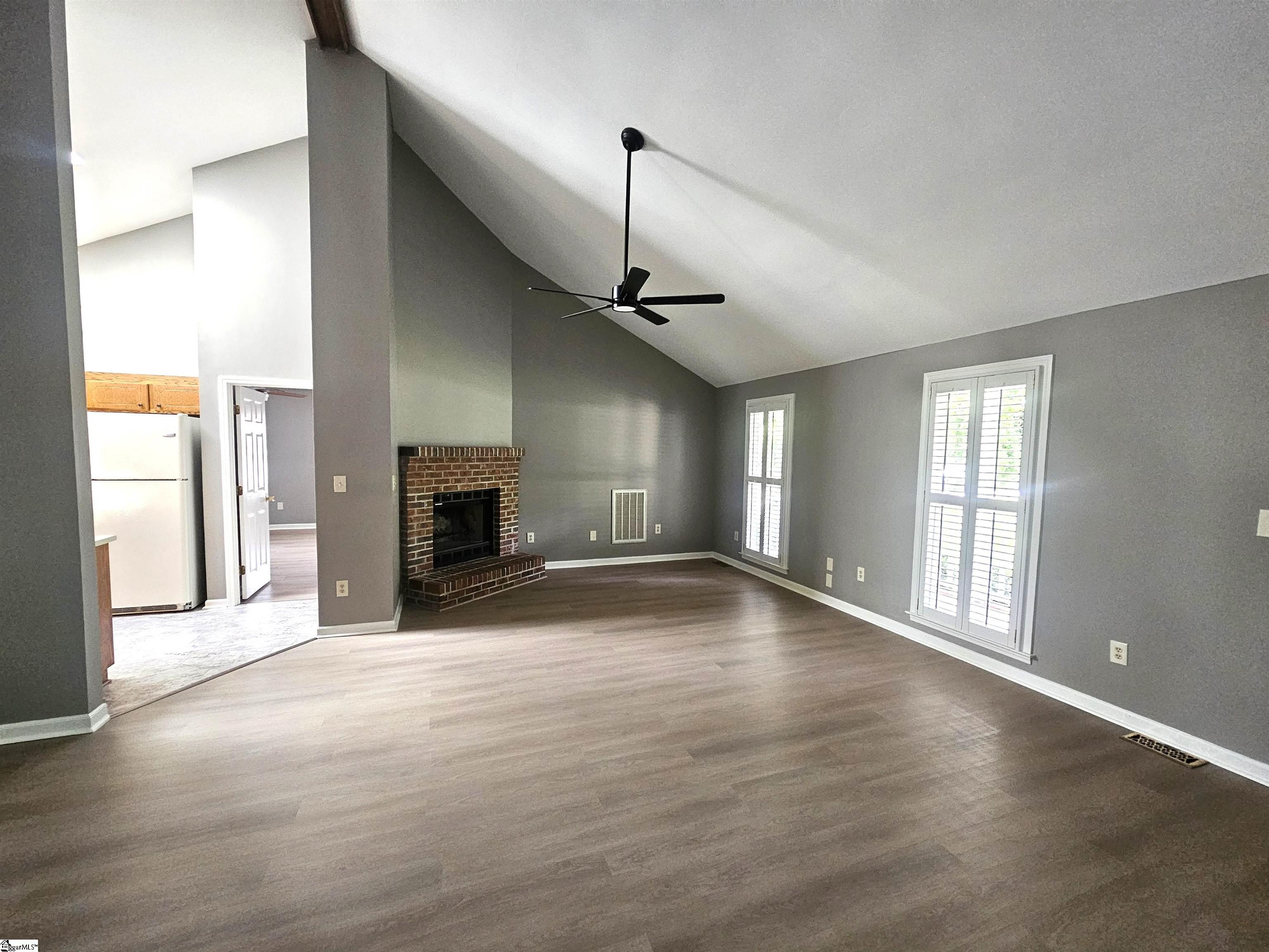 803 Dillard Road Greer, SC 29650 - Photo 5 of 33