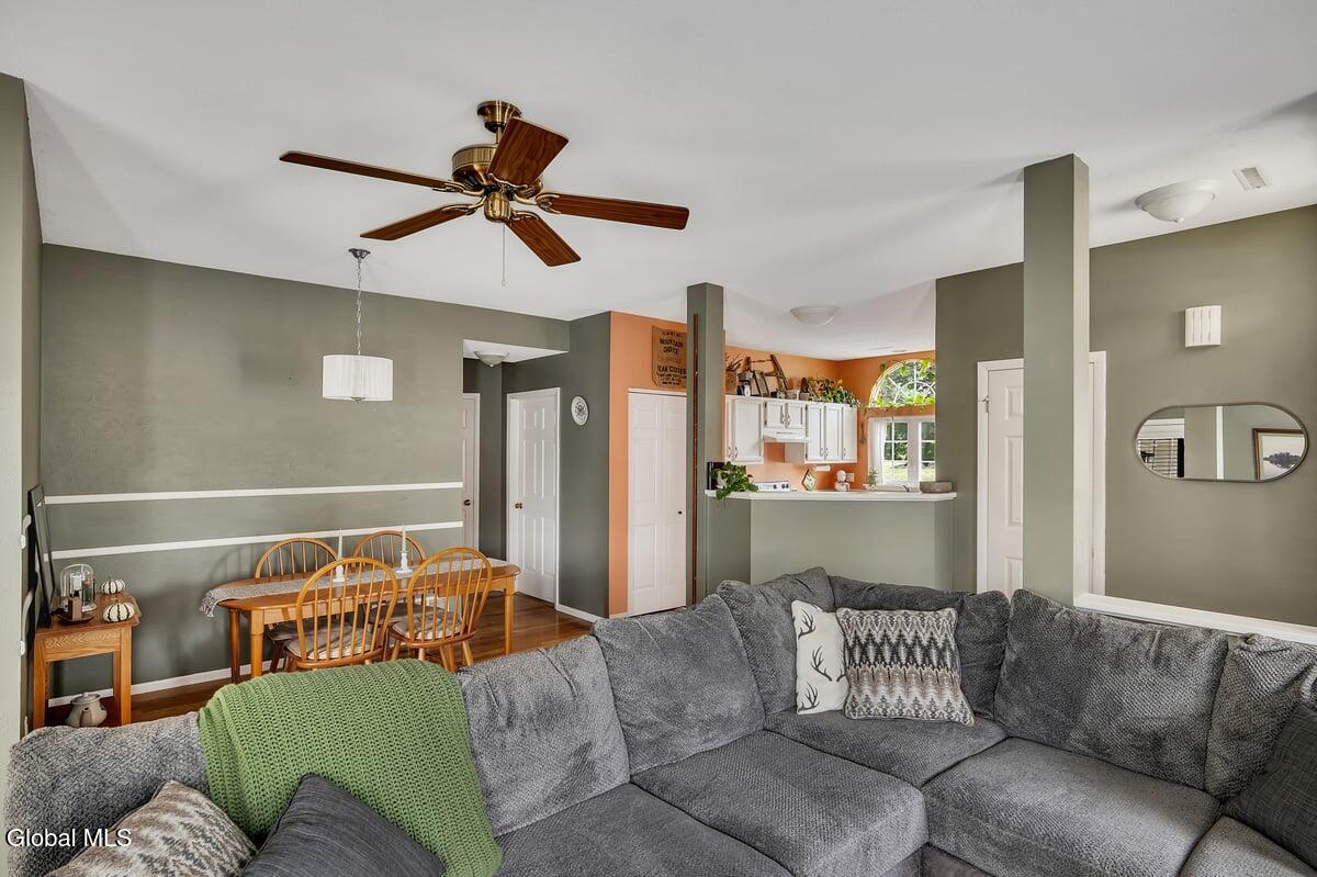 813 Ridge Circle Troy, NY 12182 - Photo 6 of 23 306FE019-525B-4A88-8E7C-BD03EAE0B815