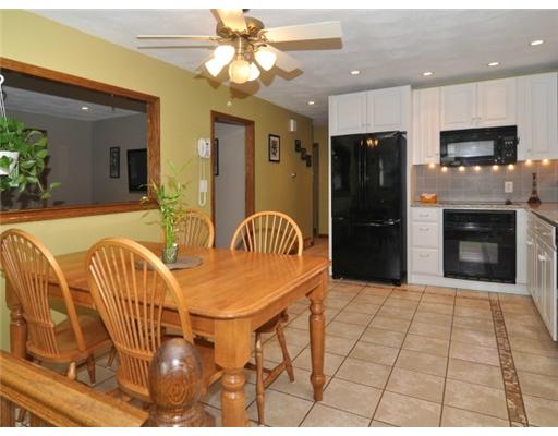 189 Roland Street Cumberland, RI 02864 - Photo 3 of 20 Kitchen.