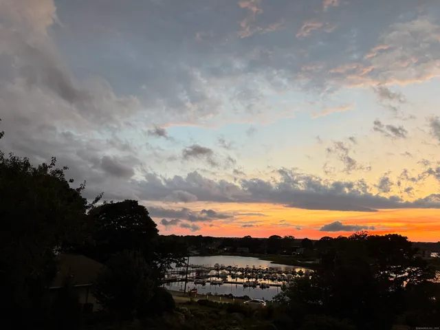 $1,895,000 | 39 Gledhill Avenue, Mystic, CT 06355