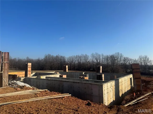 $574,900 | 108 Hickory Heits Court, Moscow Mills, MO 63362