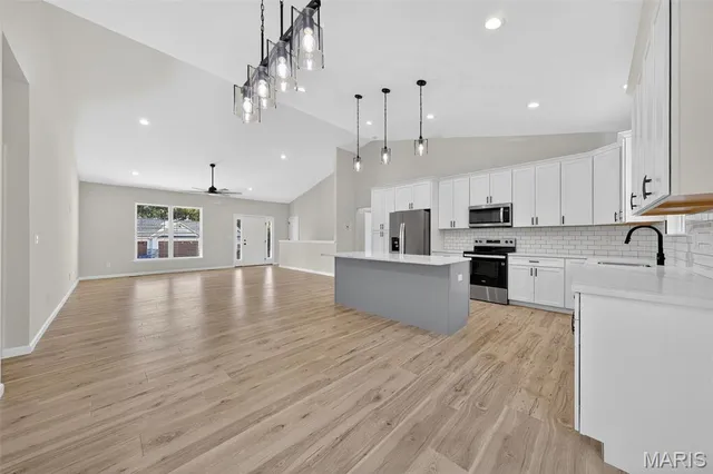 $574,900 | 108 Hickory Heits Court, Moscow Mills, MO 63362