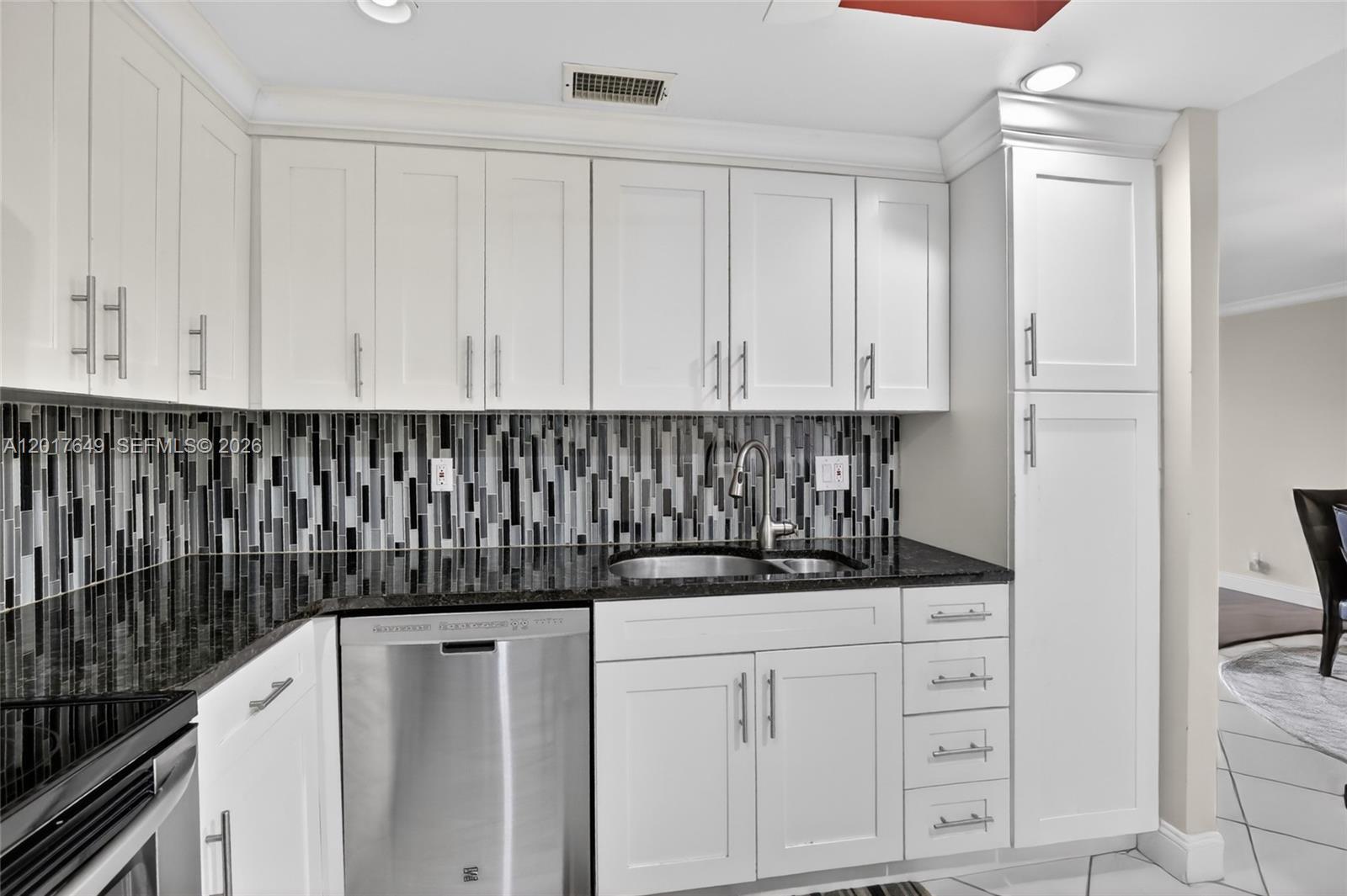 6600 Cypress Road, Unit 504 Plantation, FL 33317 - Photo 15 of 38