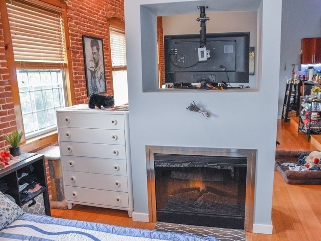 1511 Main Street, Unit CPH7 Worcester, MA 01603 - Photo 11 of 35