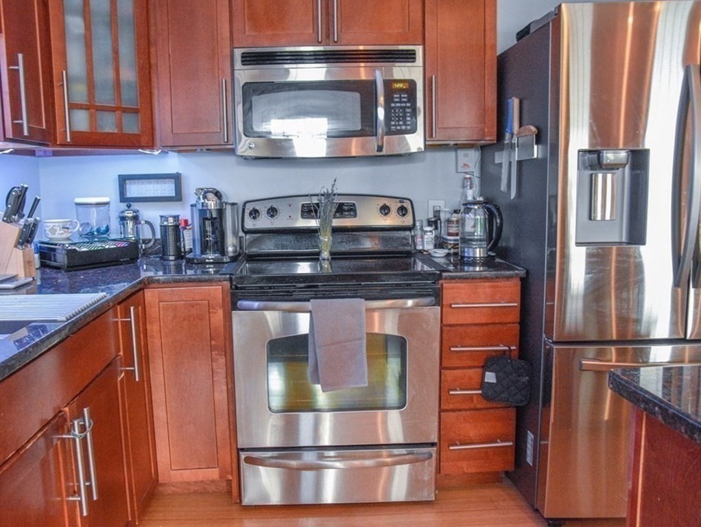 1511 Main Street, Unit CPH7 Worcester, MA 01603 - Photo 16 of 35