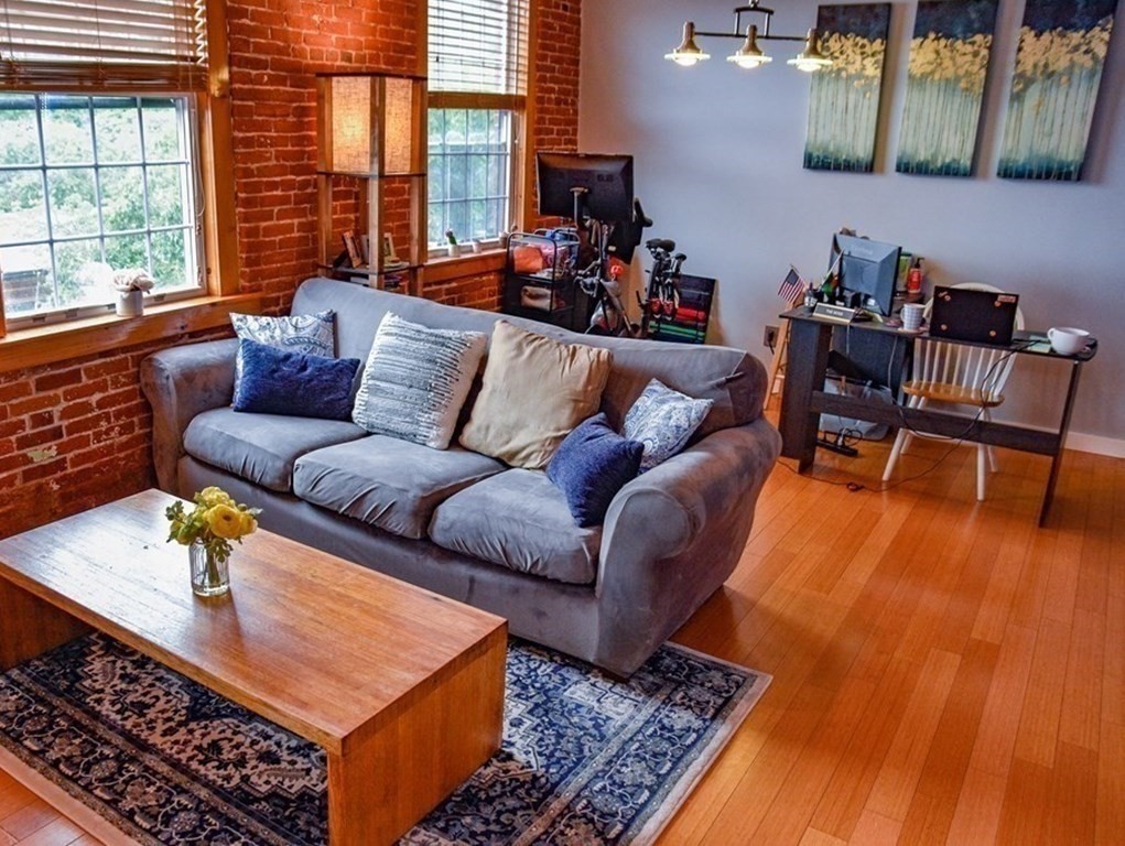 1511 Main Street, Unit CPH7 Worcester, MA 01603 - Photo 6 of 35