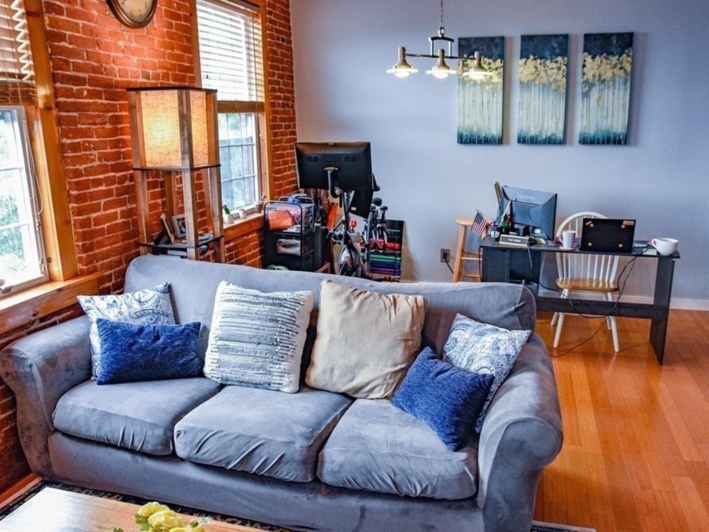 1511 Main Street, Unit CPH7 Worcester, MA 01603 - Photo 9 of 35