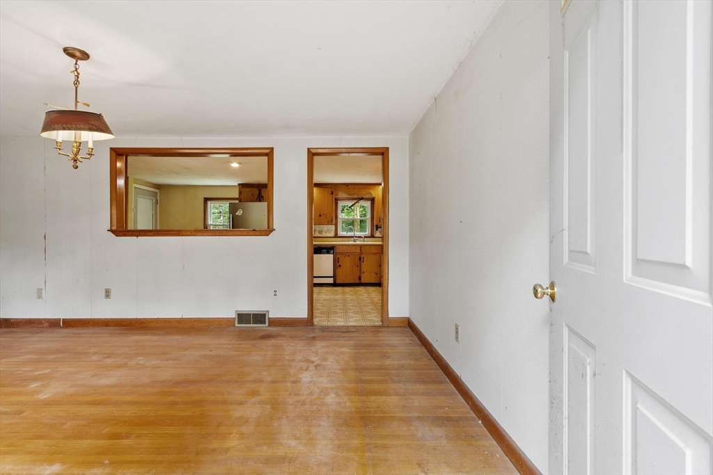 83 McClelland Road Halifax, MA 02338 - Photo 12 of 40