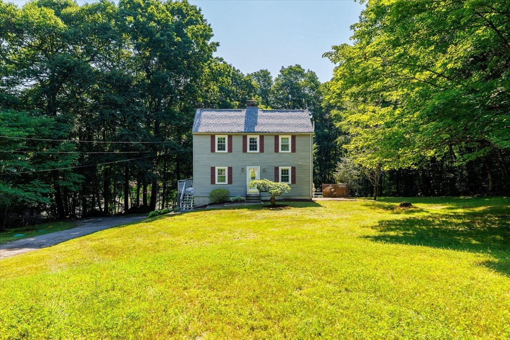 37 Breakneck Road Sturbridge, MA 01566 - Photo 1 of 41