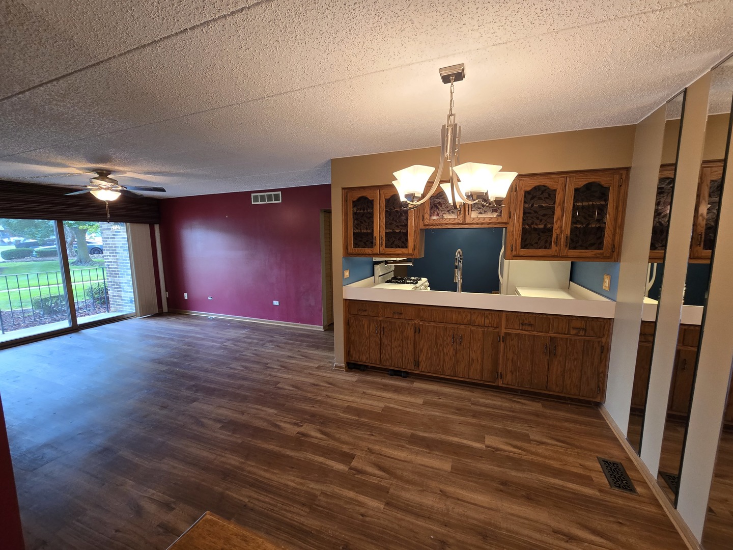 10512 Ridge Cove Drive, Unit 13C Chicago Ridge, IL 60415 - Photo 3 of 23 Gallery Image 3