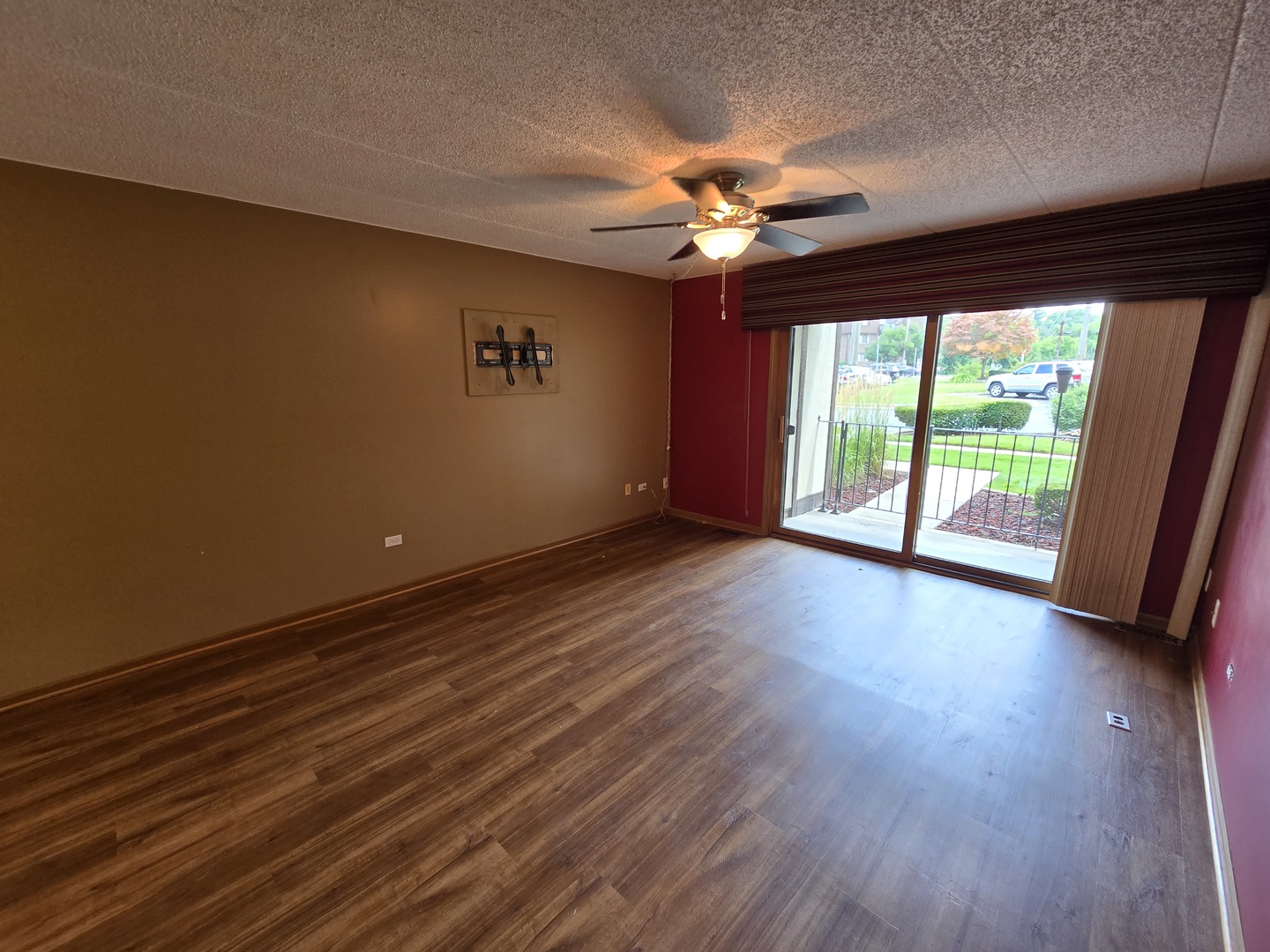 10512 Ridge Cove Drive, Unit 13C Chicago Ridge, IL 60415 - Photo 5 of 23 Gallery Image 5