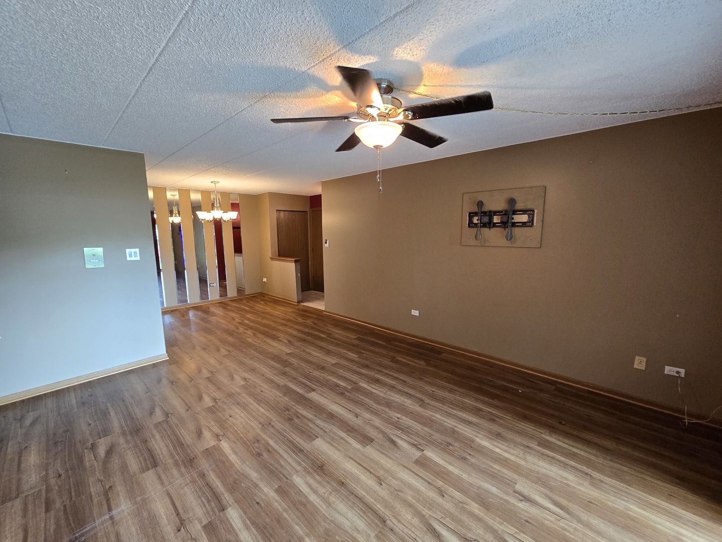 10512 Ridge Cove Drive, Unit 13C Chicago Ridge, IL 60415 - Photo 7 of 23 Gallery Image 7