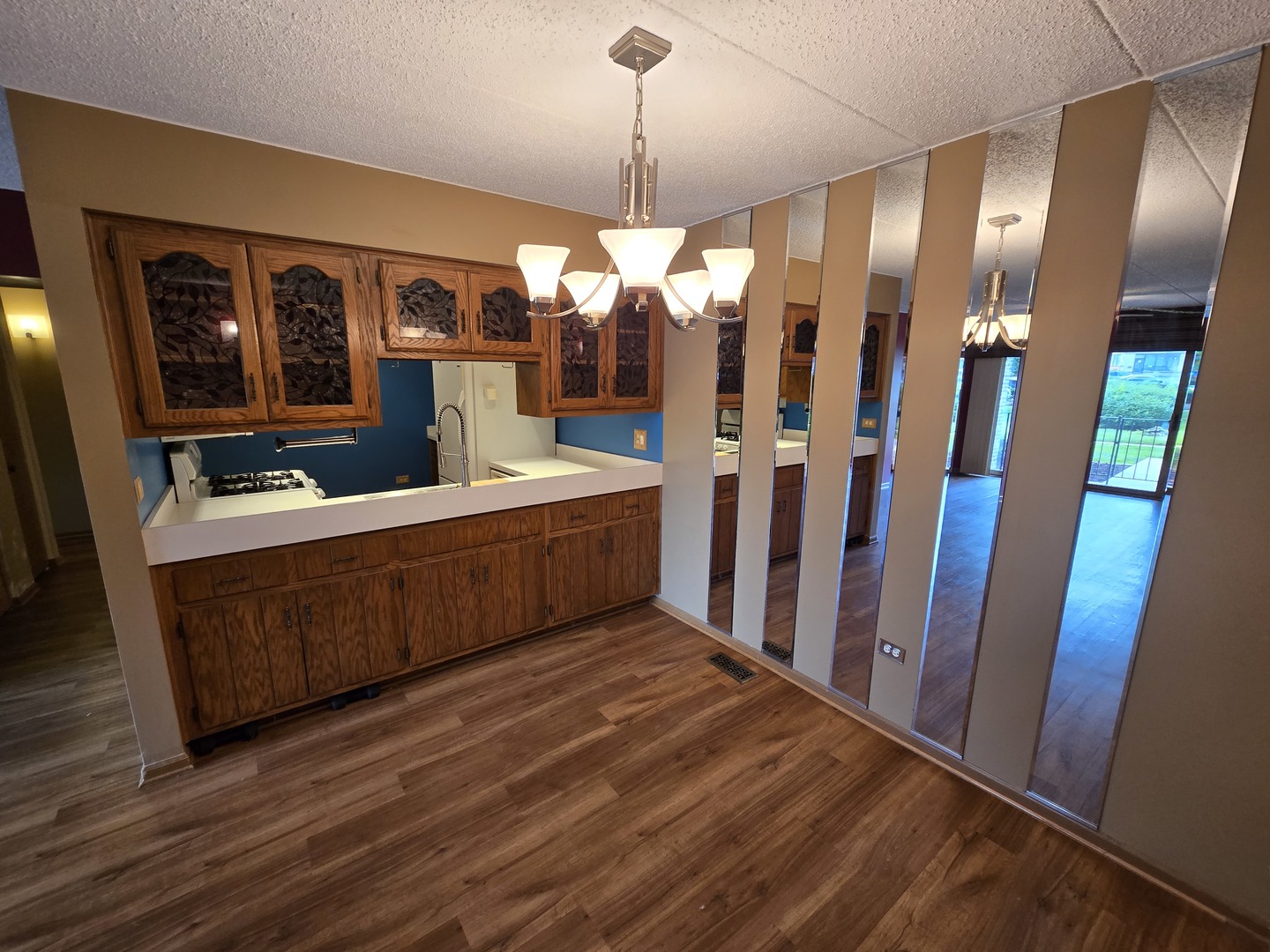 10512 Ridge Cove Drive, Unit 13C Chicago Ridge, IL 60415 - Photo 9 of 23 Gallery Image 9
