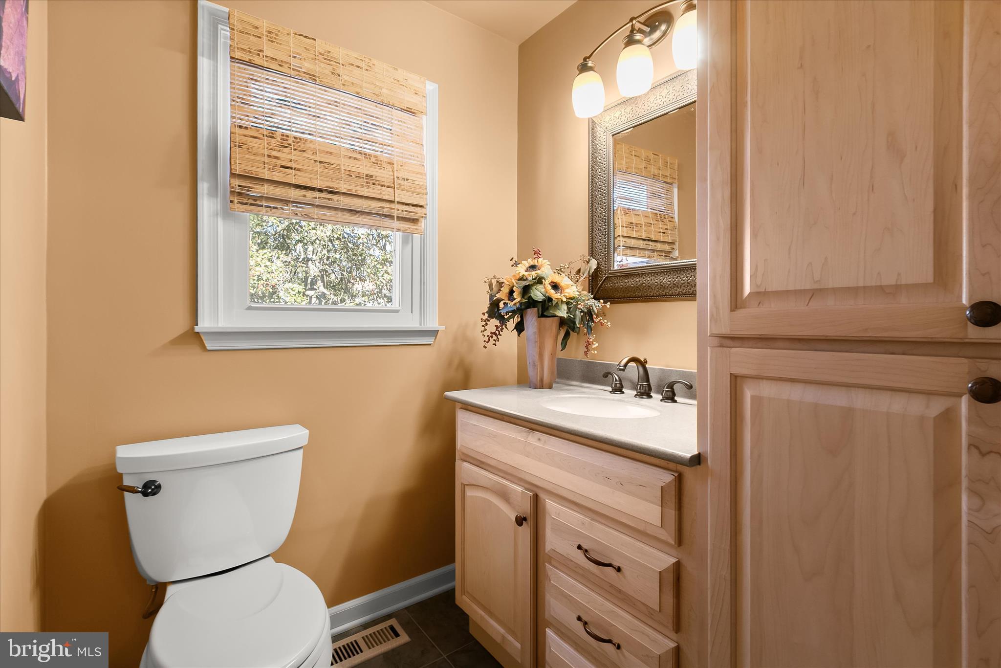 604 231st Street Pasadena, MD 21122 - Photo 13 of 39 Powder Room