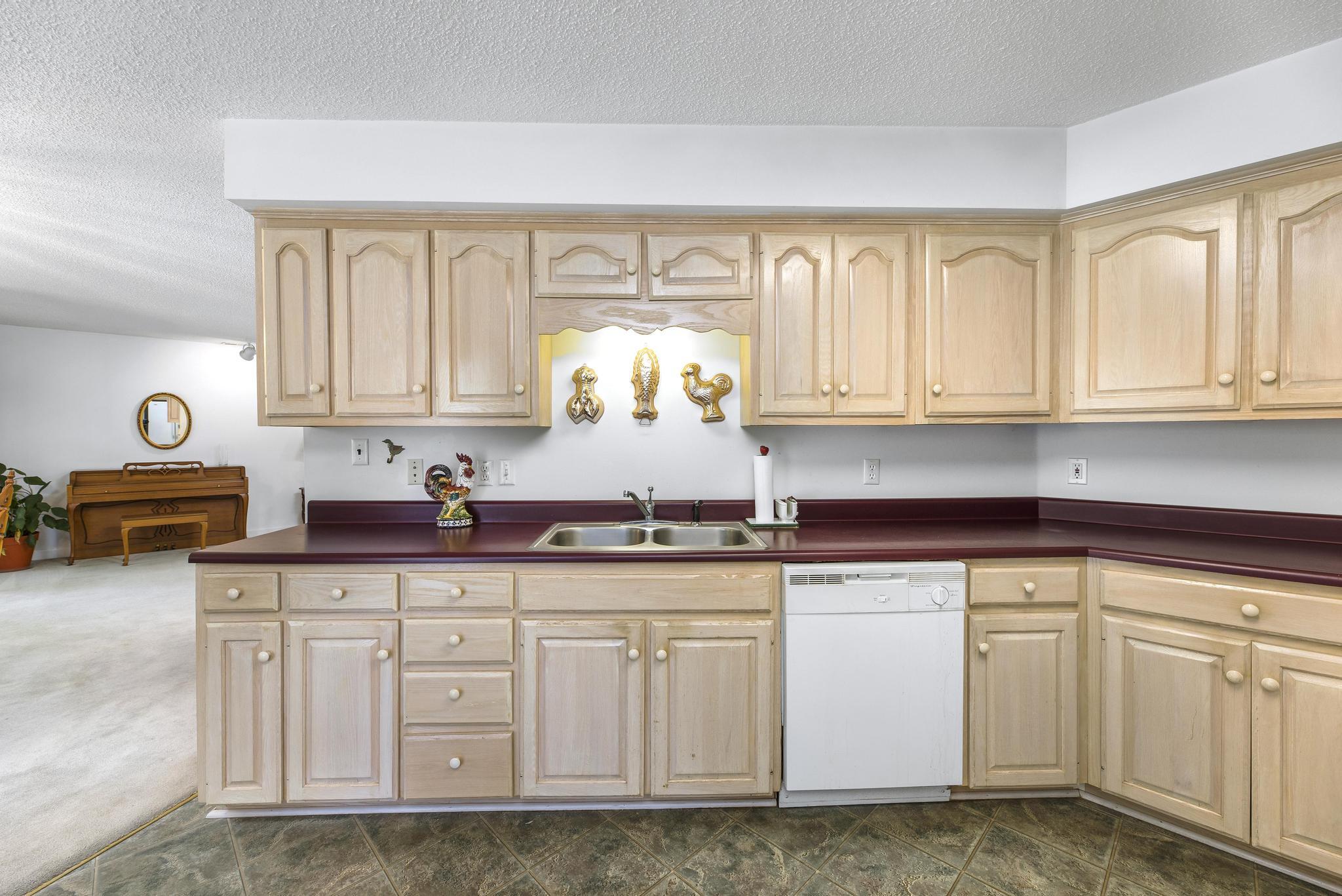 2903 Antioch Road Johnson City, TN 37604 - Photo 12 of 46 Kitchen