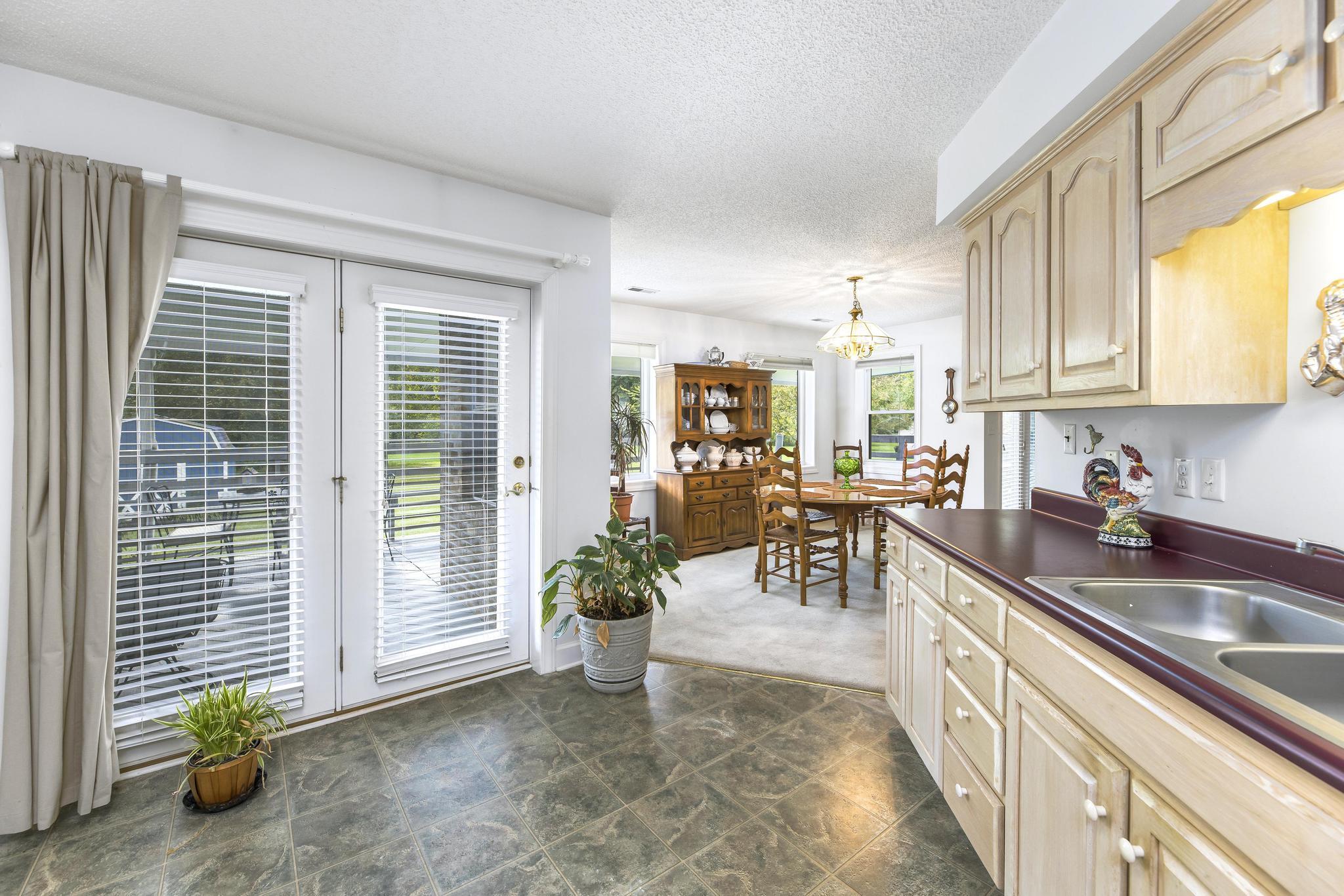 2903 Antioch Road Johnson City, TN 37604 - Photo 14 of 46 Kitchen into dining