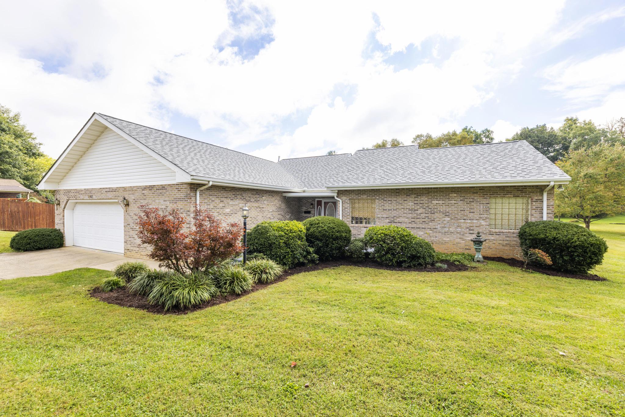 2903 Antioch Road Johnson City, TN 37604 - Photo 3 of 46 Side view