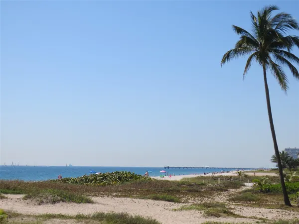 $2,200,000 | 1700 South Ocean Boulevard, Unit 5B, Lauderdale-by-the-Sea, FL 33062