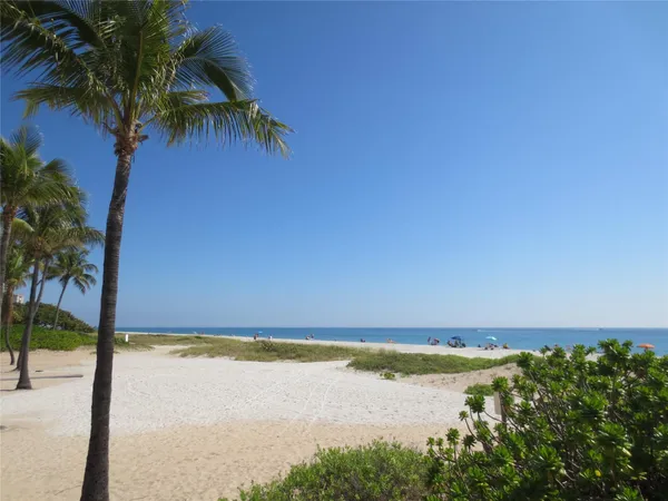 $2,200,000 | 1700 South Ocean Boulevard, Unit 5B, Lauderdale-by-the-Sea, FL 33062