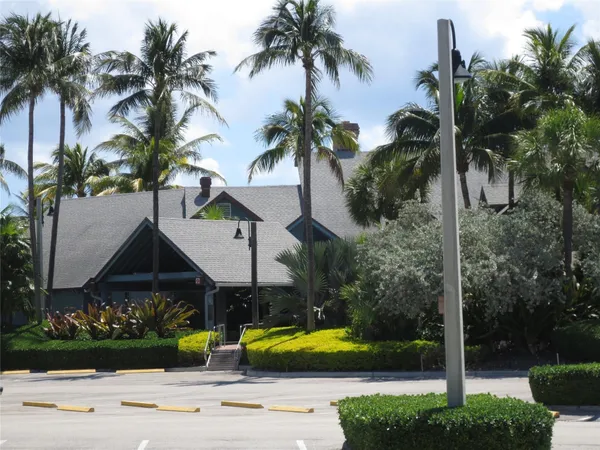 $2,200,000 | 1700 South Ocean Boulevard, Unit 5B, Lauderdale-by-the-Sea, FL 33062