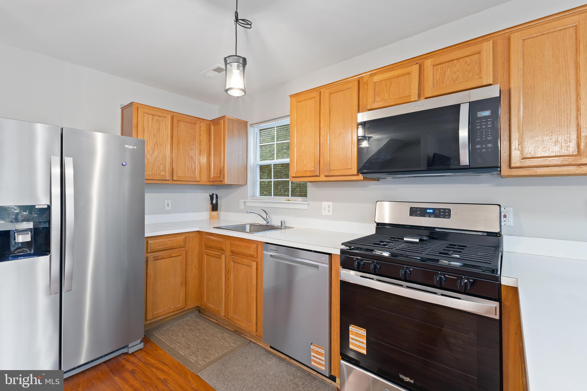 14836 Winding Loop Woodbridge, VA 22191 - Photo 6 of 31