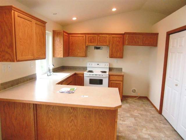 15309 North Chesapeake Road Mead, WA 99021 - Photo 4 of 9 Gallery Image 4