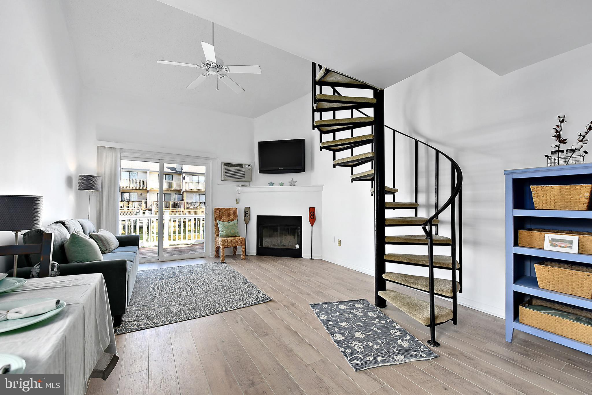 616 Salt Spray Road Ocean City, MD 21842 - Photo 13 of 32 1st: OPEN LIVING SPACES