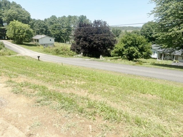 554 Whispering Pines Road Max Meadows, VA 24360 - Photo 17 of 48 Gallery Image 17
