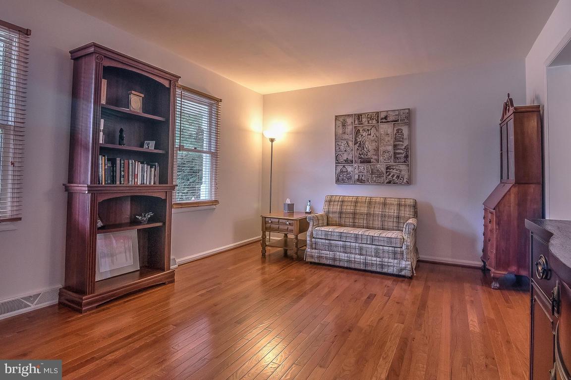 1813 Wilderness Road Lancaster, PA 17603 - Photo 16 of 34 Gallery Image 16