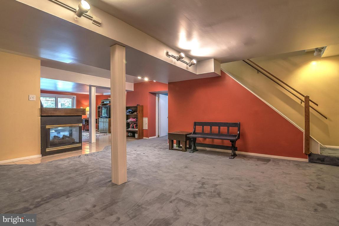 1813 Wilderness Road Lancaster, PA 17603 - Photo 32 of 34 Gallery Image 32