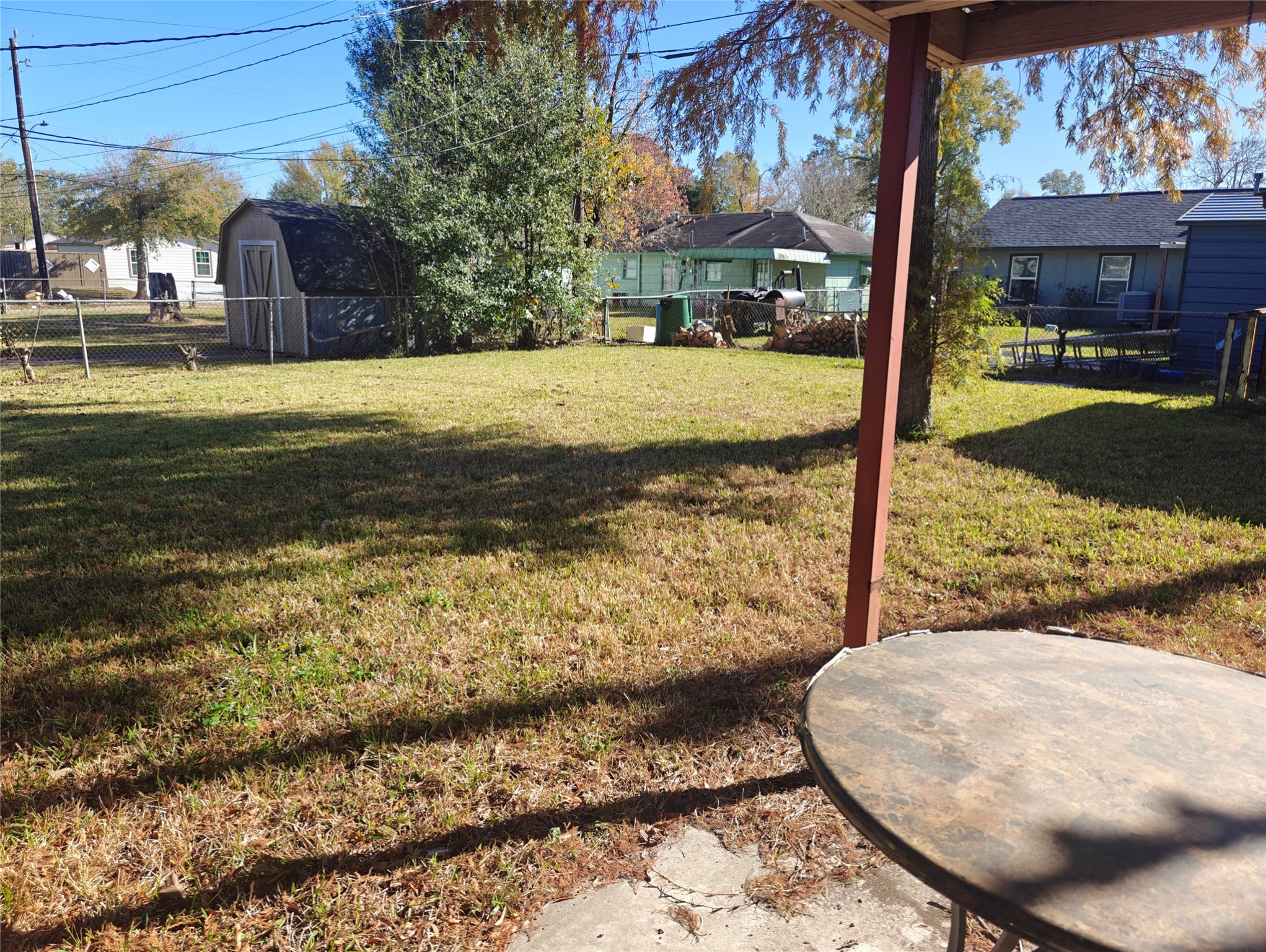 5874 Westover Street Houston, TX 77033 - Photo 2 of 7 a view of a yard with an outdoor space